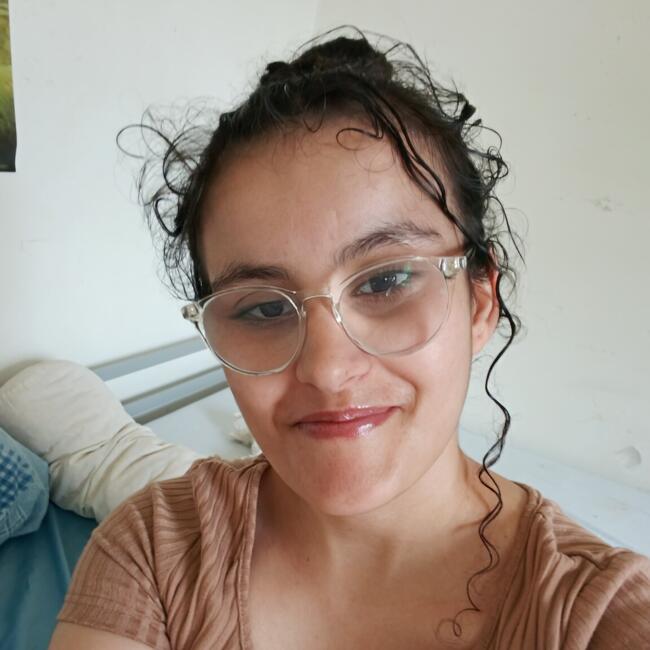 Babysitter in Oyonnax: Sarah