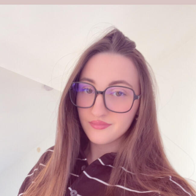 Babysitter in Cambrai: Sarah