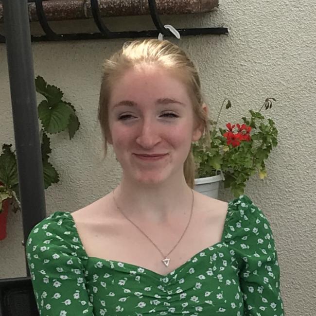 Babysitter in Tourcoing: Zoë