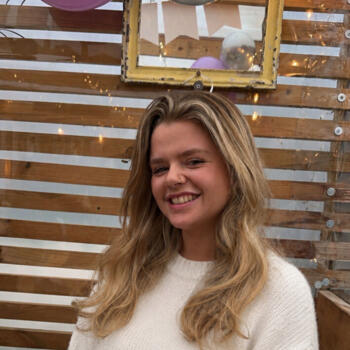 Babysitter in Whitstable: Holly
