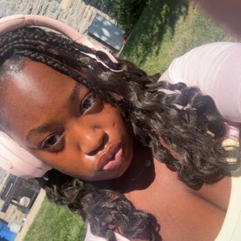 Babysitter Ardmore: Marie-Aude