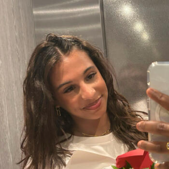 Babysitter in Arras: Layanne