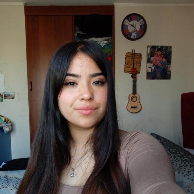 Babysitter in El Quisco: Valentina
