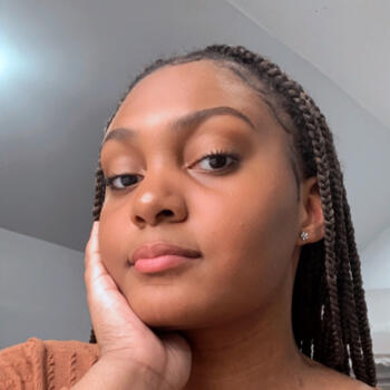 Babysitter in Cambria Heights: Skye