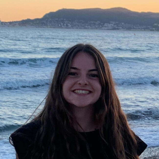 Babysitter in Lyon: Fiona