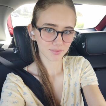 Babysitter in Armentières: Leeloo