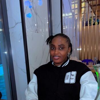 Babysitter in Poitiers: Aicha