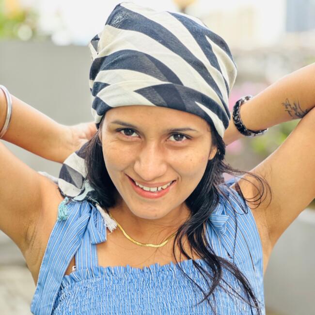 Pengasuh di Cheras: Komal