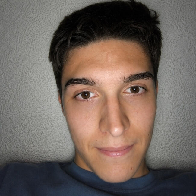 Canguro en La Eliana: Alejandro
