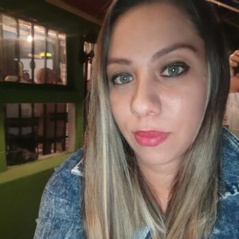 Babysitter in San Antonio: Angie