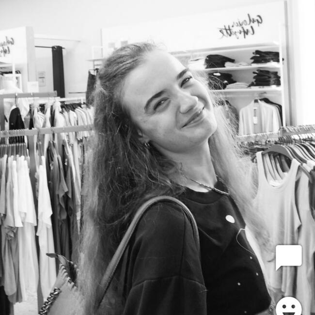 Babysitter in Pessac: Aliona