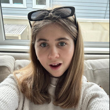 Babysitter in Cambridge: Maddi