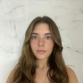 Babysitter in Bordeaux: Lucie