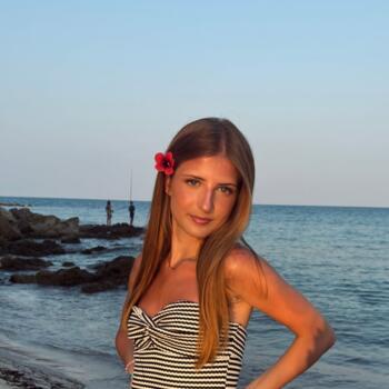 Babysitter Jouy-en-Josas: Naomi