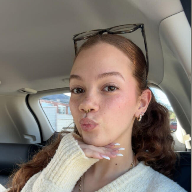 Babysitter in Brisbane: Lola