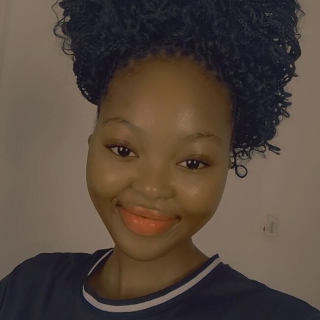 Babysitter in Kimberley: Lucia