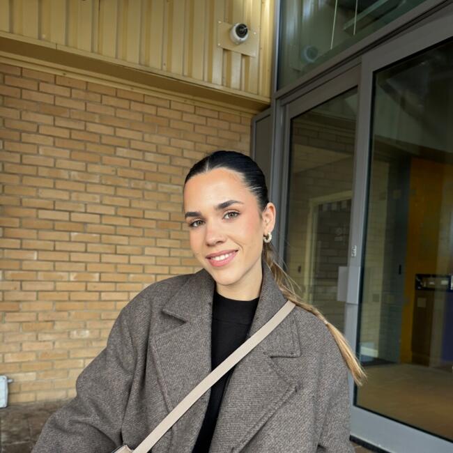 Babysitter in Madrid: Lucia