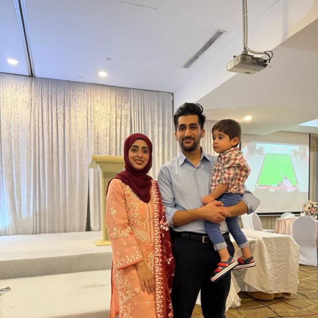 新加坡的临时保姆工作: Fajer