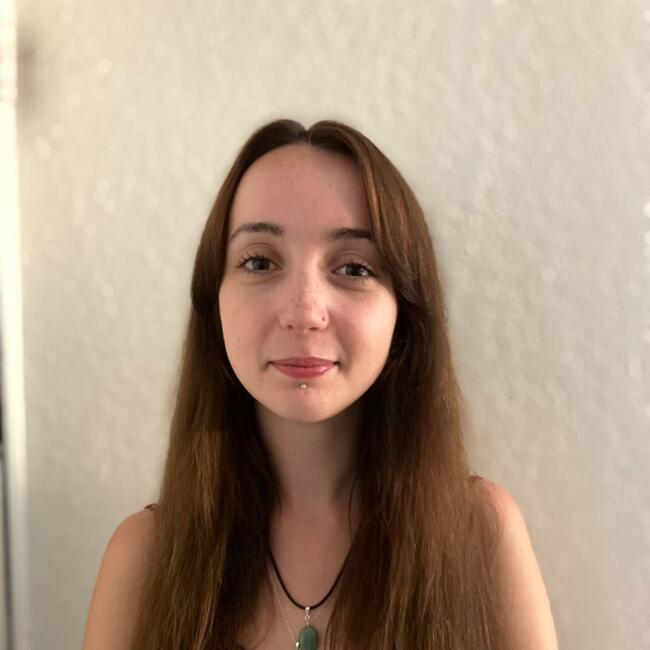 Babysitter in Witney: Chloe