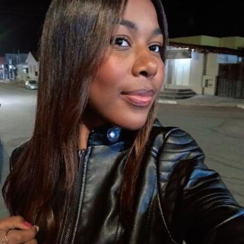 Babysitter in Capim Branco (Minas Gerais): Taynra