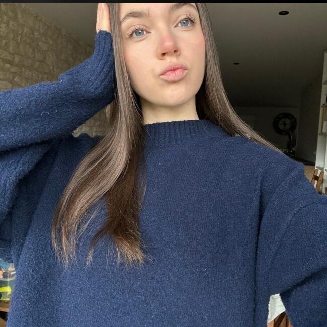 Babysitter in Triac-Lautrait: Charlotte