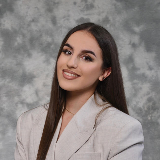 Babysitter in Ljubljana: Nina