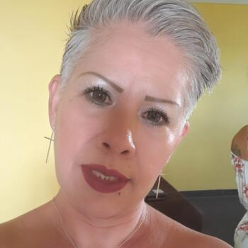 Babysitter in Ensenada: Brenda valenzuela