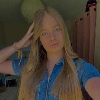 Babysitter Le Poiré-sur-Vie: Lèya