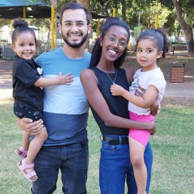 Babysitting job in Ashdod: צביקה