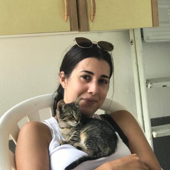 Babysitter in Abda: Laura