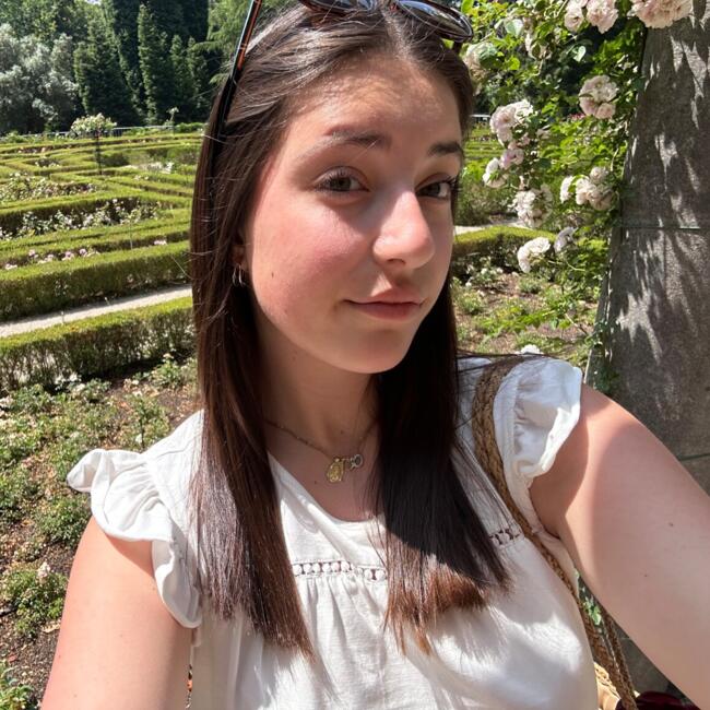 Babysitter in Oroso: Candela