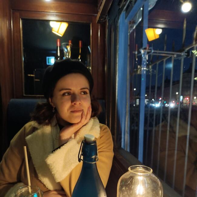 Nanny in La Celle-Saint-Cloud: Inès