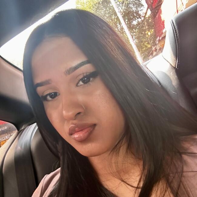 Babysitter in The Bronx: Akleema