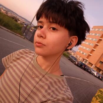 Babysitter in Vila Nova de Gaia: Jamile