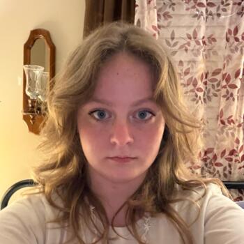 Babysitter in Danville (West Virginia): Lillian