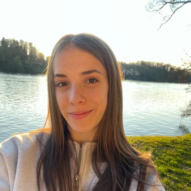 Babysitter in Brisbane: Lucia