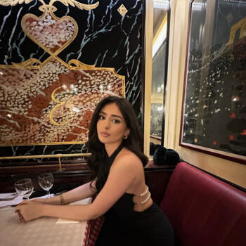 Δουλειά για babysitter στην περιοχή Περιστέρι: δουλειά φύλαξης παιδιών Julia