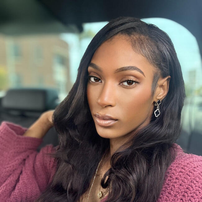 Babysitter in Los Angeles: Shayla