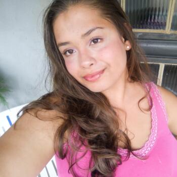 Babysitter in Juiz de Fora: Laura