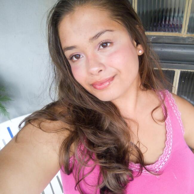 Babysitter in Juiz de Fora: Laura