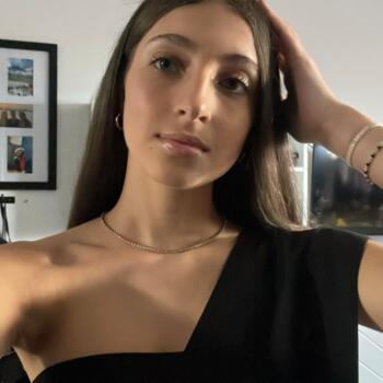 Babysitter in Croismare: Jade