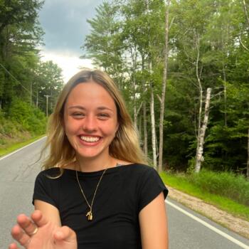 Babysitter in Adelaide: Willow