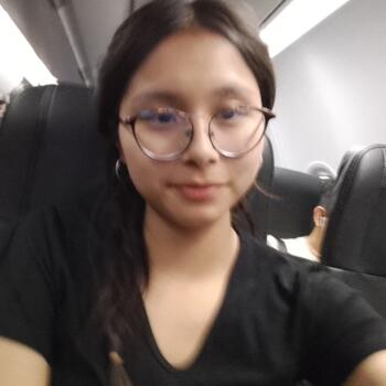 Babá em São José (São José): Leonela Sigrid