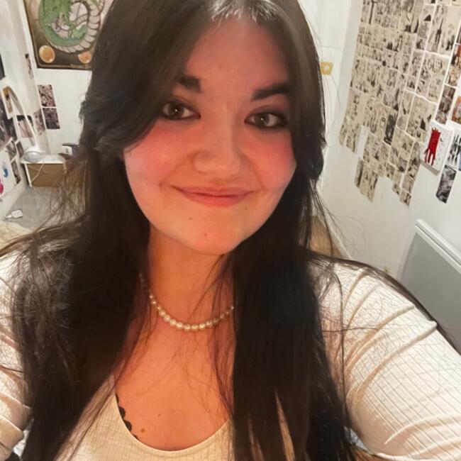 Babysitter in Ponts-et-Marais: Alexia