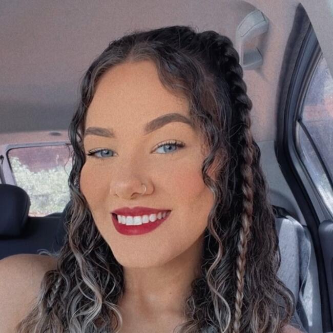 Babysitter in Maringá: Lorena