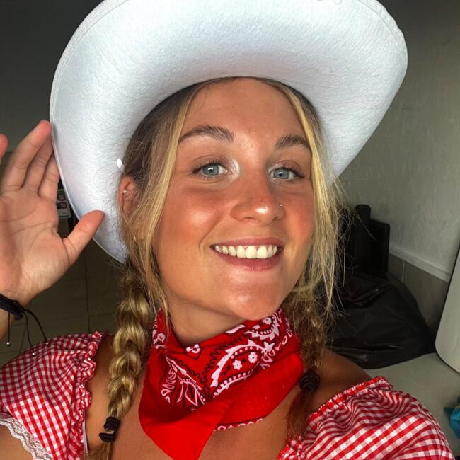 Babysitter in Champs-sur-Marne: Elsa