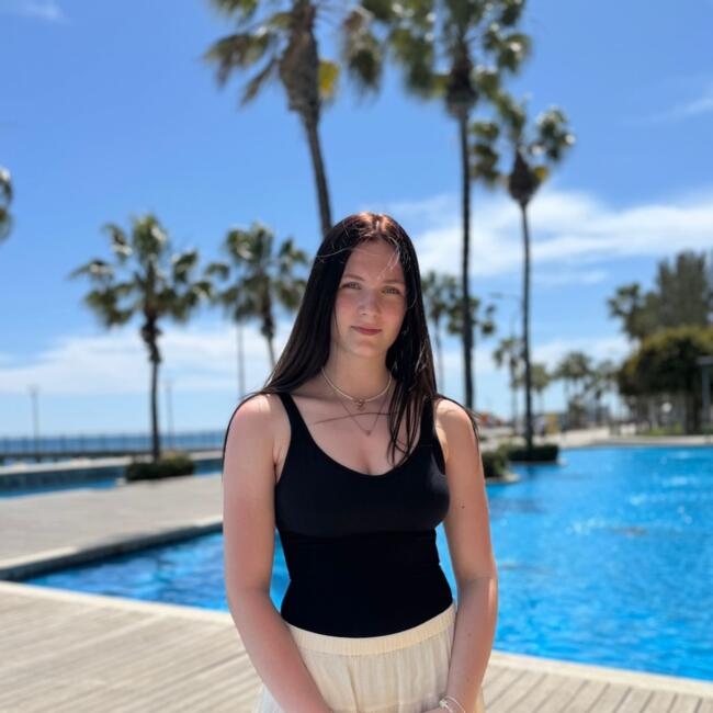 Babysitter in Peyia: Mia