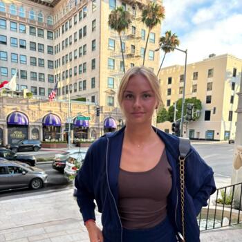 Babysitter in Paris: Maeva