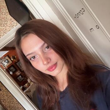 Babysitter in Ashburton: Katie