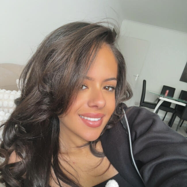 Babysitter in Nanterre: Aya